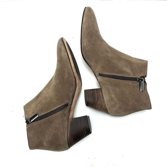 AQUATALIA Taupe Fallyn Suede Ankle Booties Block Heels Round Toe Side Zip US 9 - Picture 6 of 15